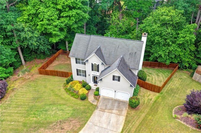 Building Photo - 2172 Woodbriar Dr