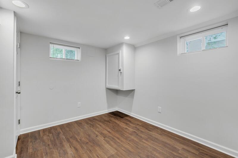 Building Photo - 1100 Mt Holly St