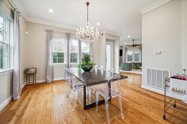 Building Photo - 1502 Whispering Pines Dr