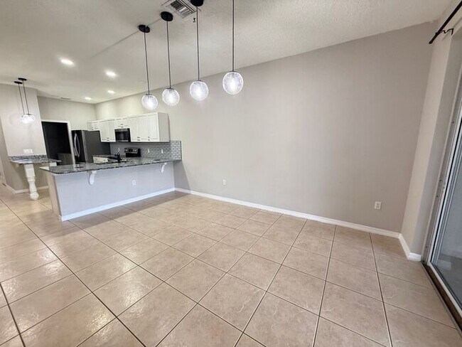 Building Photo - 3/2.5 Townhome in St Cloud-AVAILABLE NOW