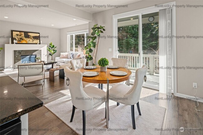Building Photo - Stunning Like-New Home in Arbor Mist – Pri...