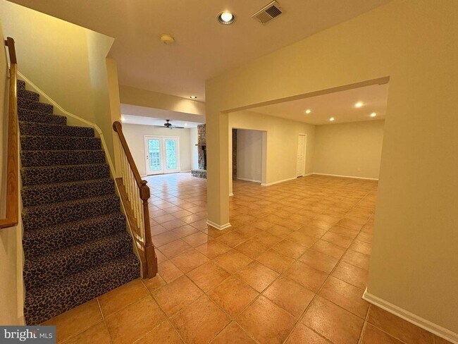 Building Photo - 1151 Fieldview Dr