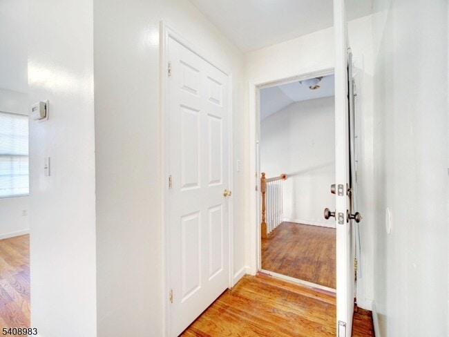 Building Photo - 91 William St