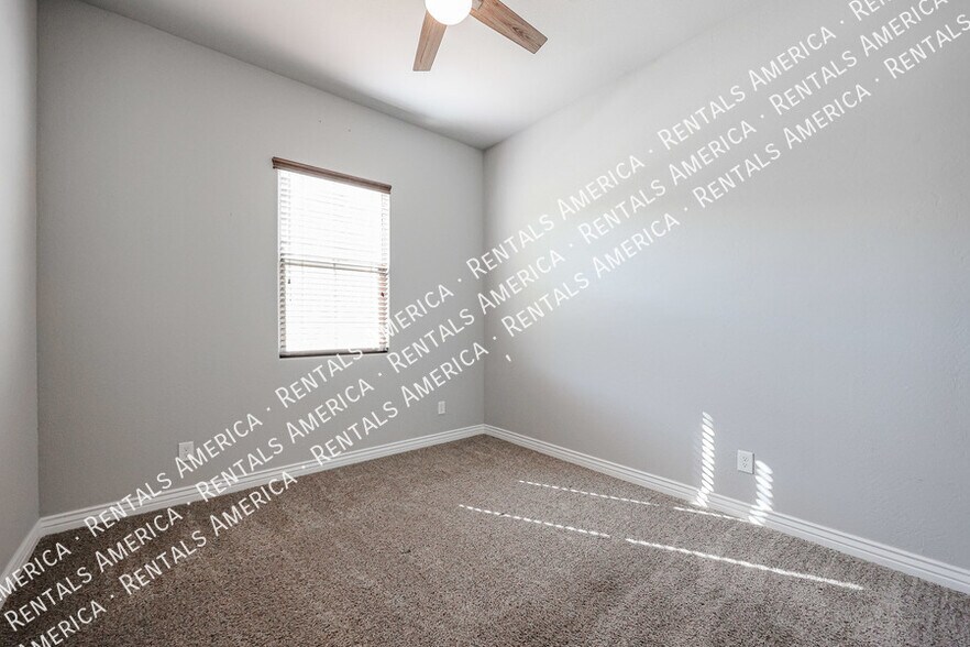 Building Photo - 8544 W Midway Ave