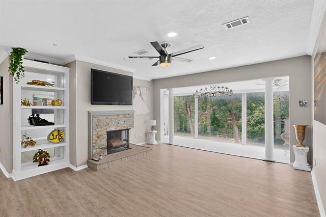 Building Photo - 7812 Royal Ln