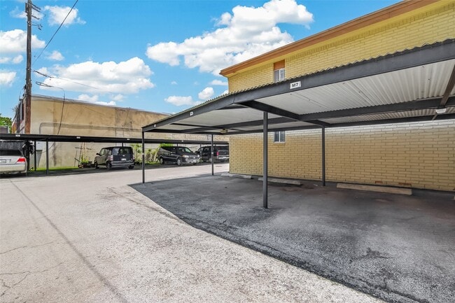 Building Photo - 7714 Renwick Dr
