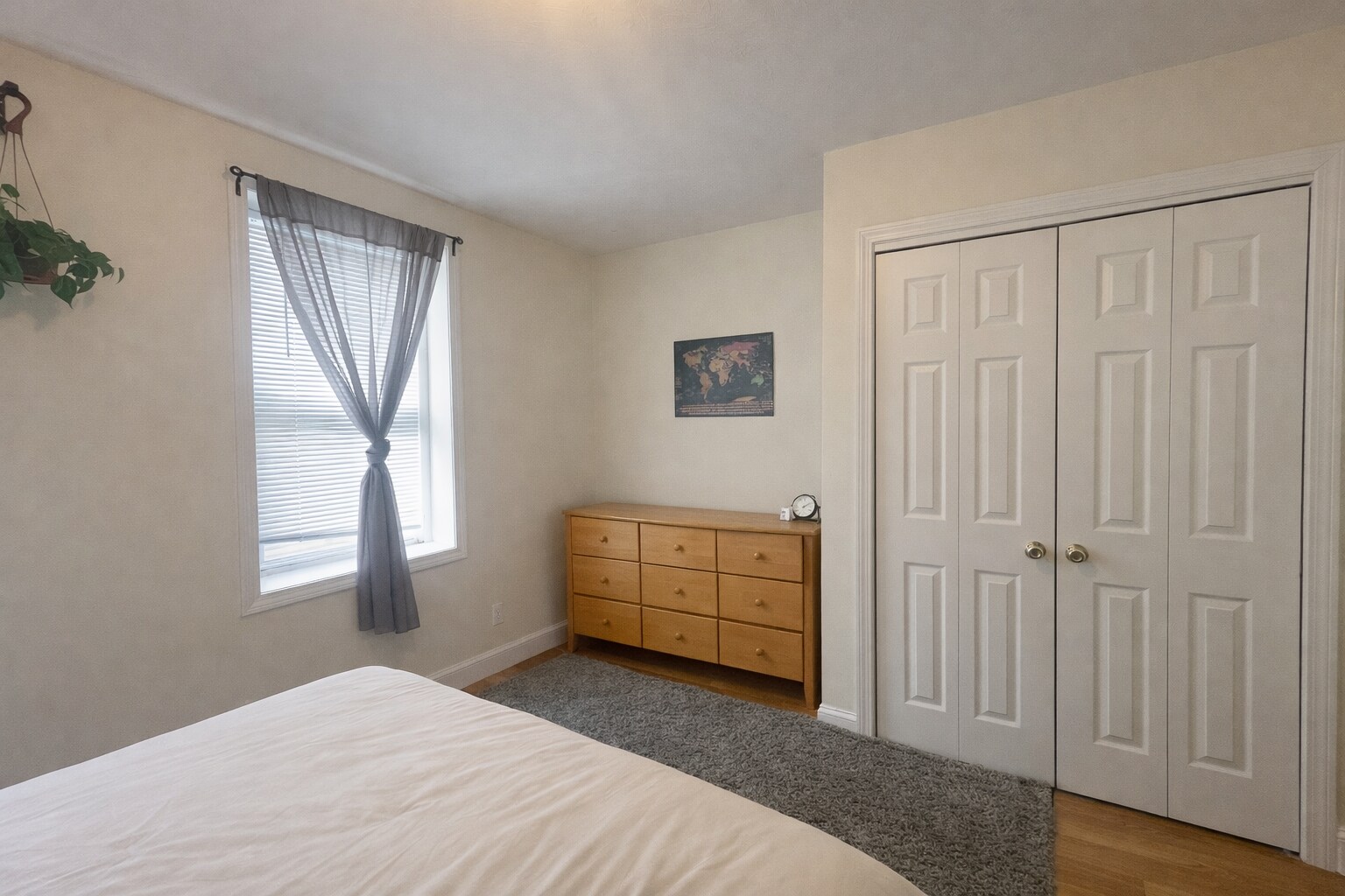 Building Photo - 1056 Cambridge St