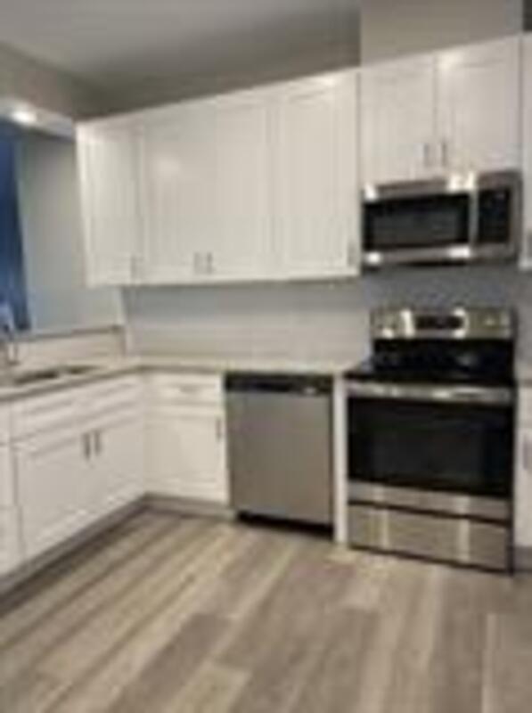 Building Photo - 9 Ultra Wy