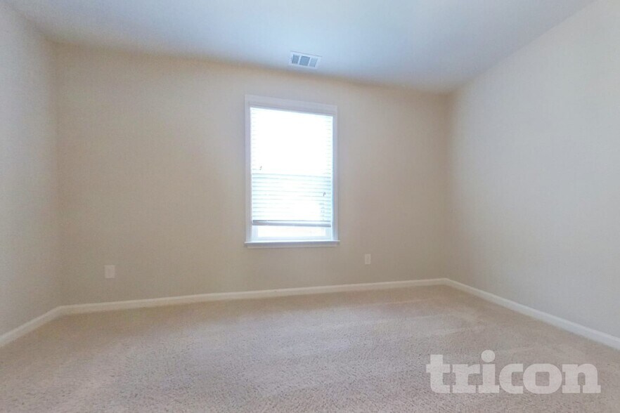 Building Photo - 80 Leyland Ct