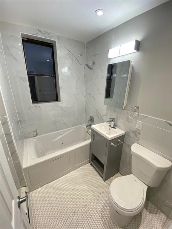 Building Photo - 144 Old Bergen Rd