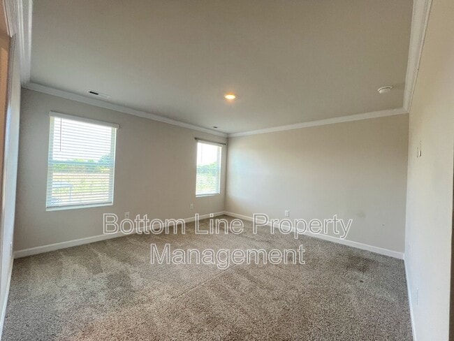 Building Photo - 1816 Braemar Vlg Dr