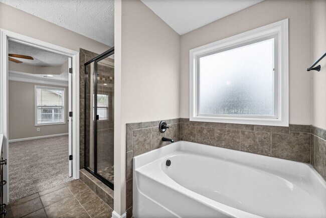 Building Photo - 880 Cherry Blossom Ln