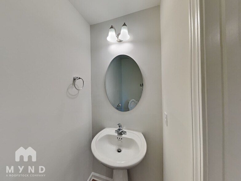 Building Photo - 37 Brown Thrasher Ct
