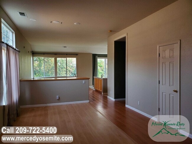 Building Photo - Hunters Village Phase 2. Do not disturb tenants.