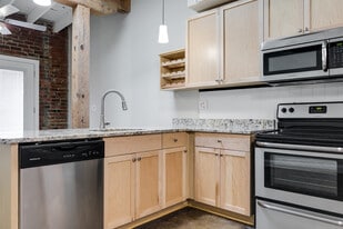 Building Photo - 1710 Lofts