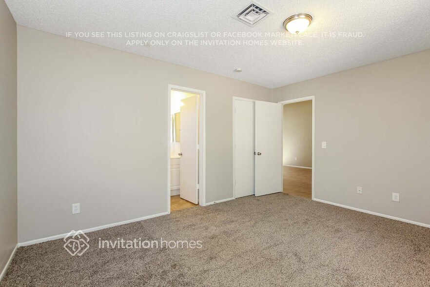 Building Photo - 7740 W Meadowbrook Ave