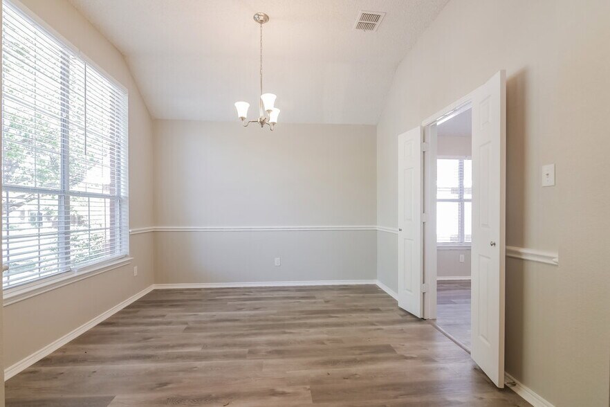 Building Photo - 4632 Buffalo Bend Pl