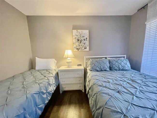 Building Photo - 1175 St Andrews Dr