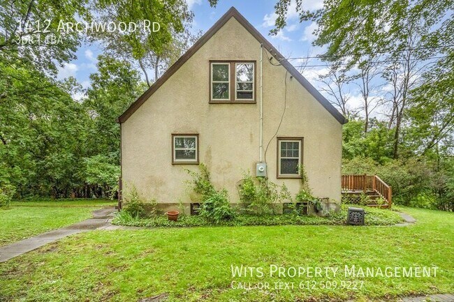 Building Photo - 1412 Archwood Rd