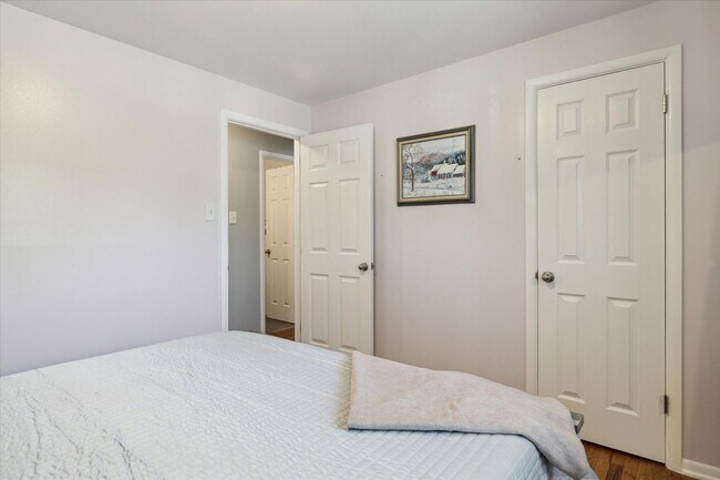 Building Photo - Move-In Ready Ranch with Modern Upgrades a...