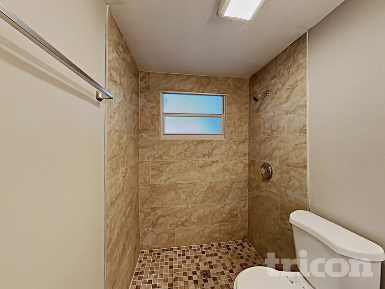 Building Photo - 11915 106th St