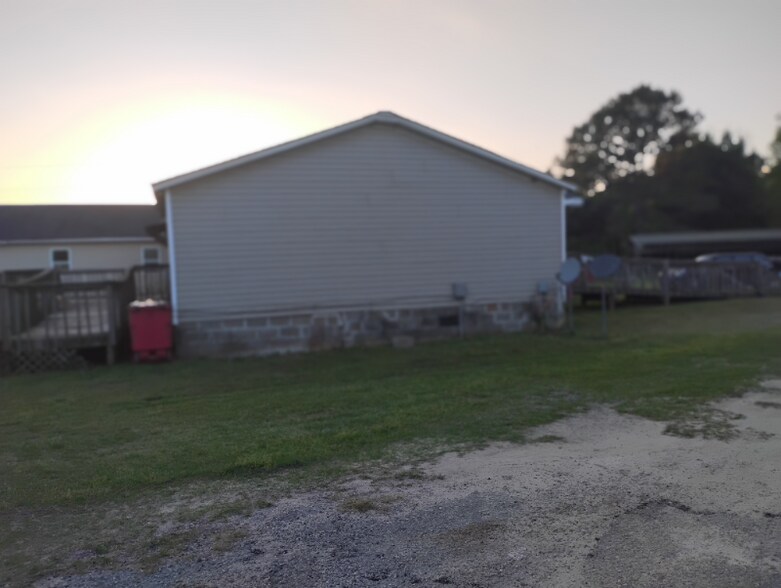 Building Photo - 235 Big 6 Farms Rd