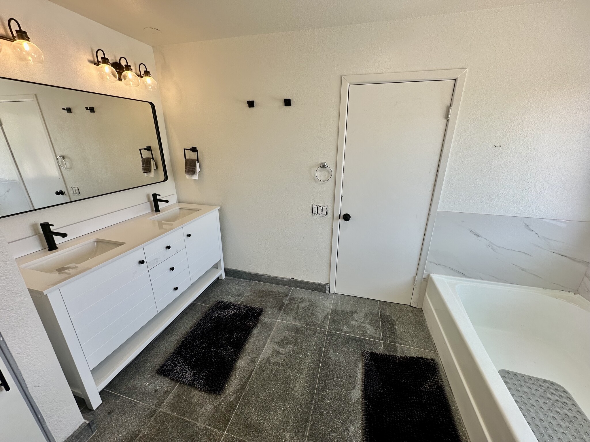 Building Photo - 4329 Murillo St