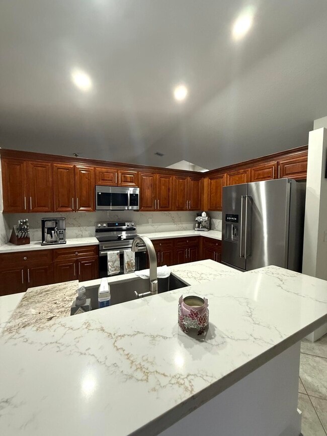 Building Photo - 10760 NW 18th Ct