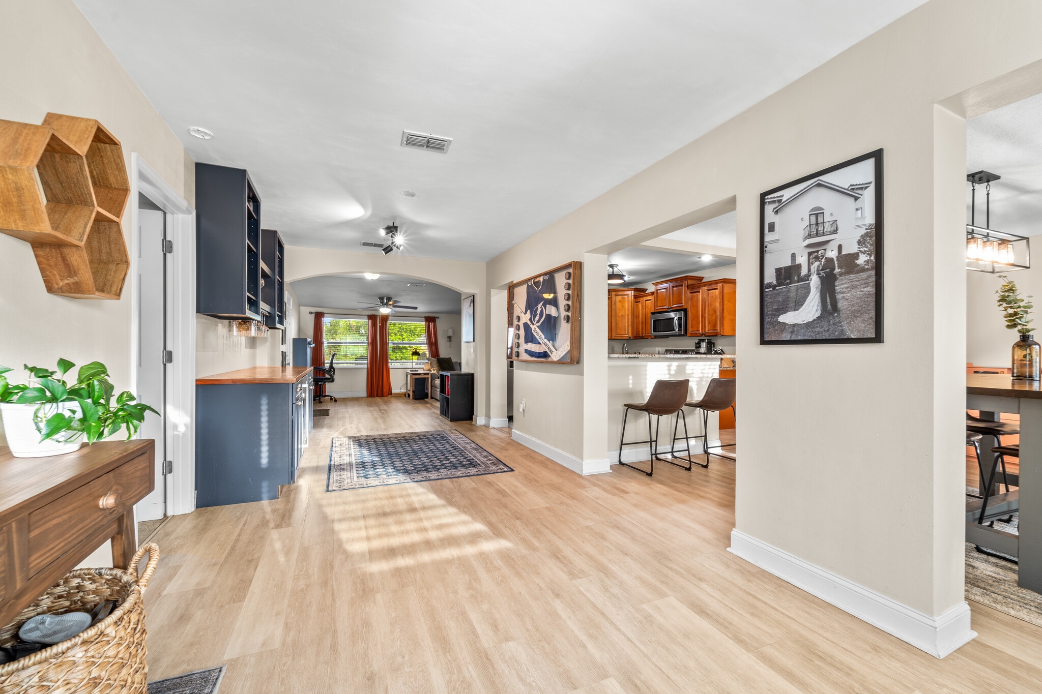 Building Photo - 5120 Aragon Way S