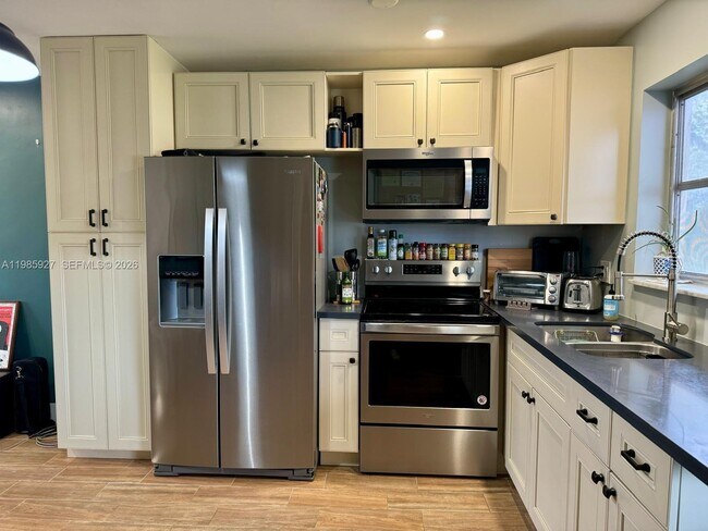 Building Photo - 2840 Taylor St