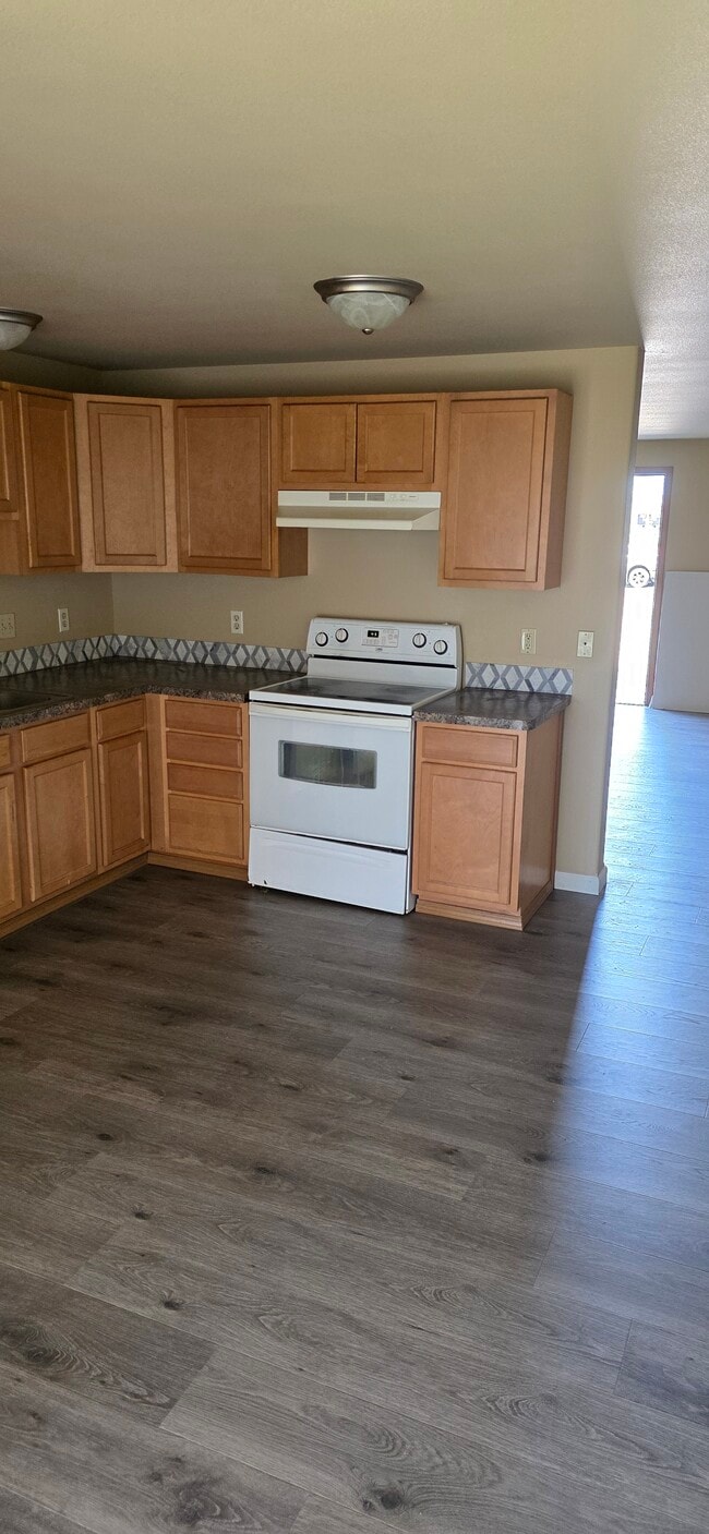 Building Photo - NE Timberlake