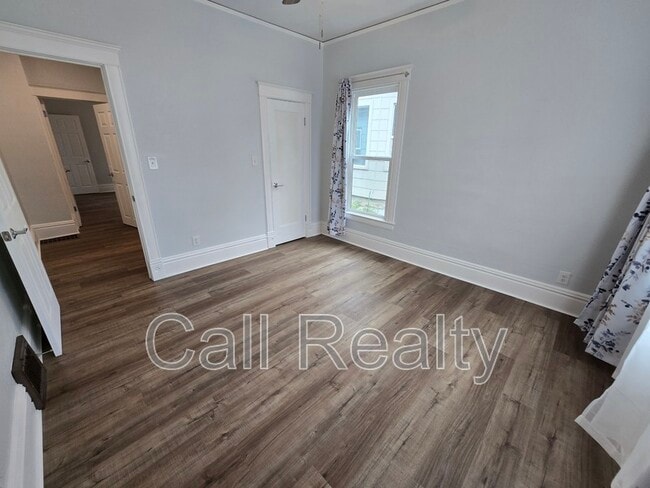 Building Photo - 2801 W Boone Ave