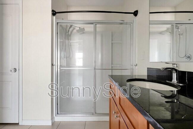 Building Photo - 318 Briar Patch Lp