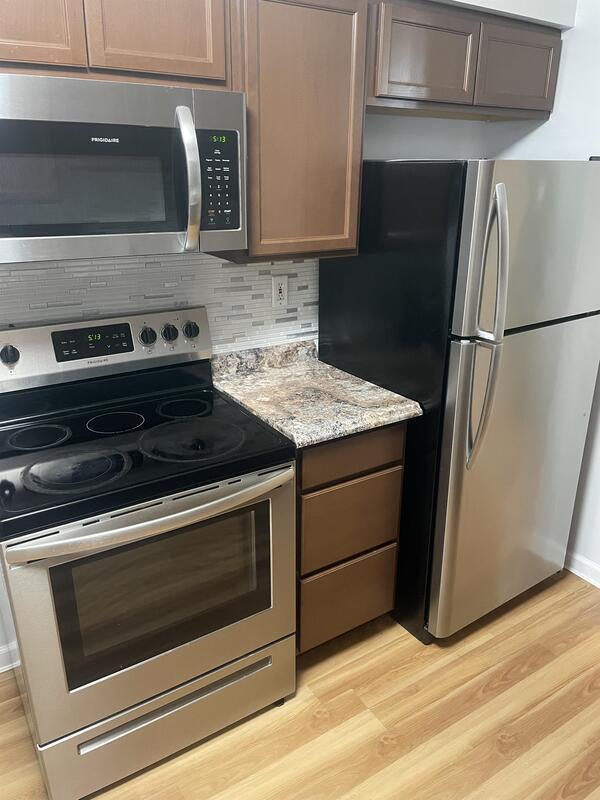 Building Photo - 66 Banner Ct