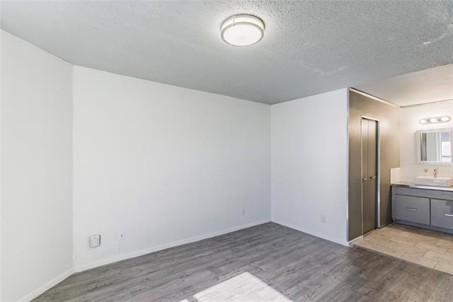 Building Photo - 4211 Holland Ave