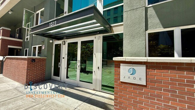 Building Photo - Large Downtown Oakland Two Bedroom Condominium at The Jade