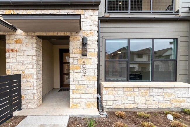 Building Photo - 4007 Manifest Ln