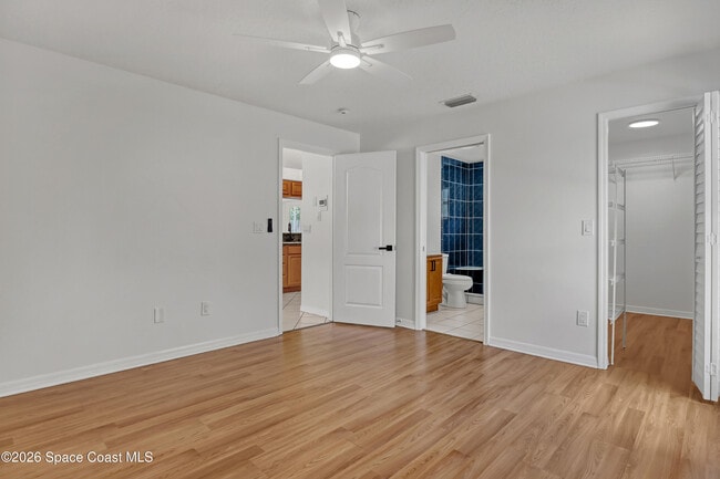 Building Photo - 4165 Eola Ave