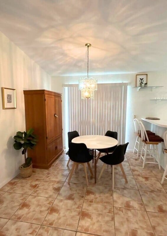 Building Photo - 4673 Sines Ln