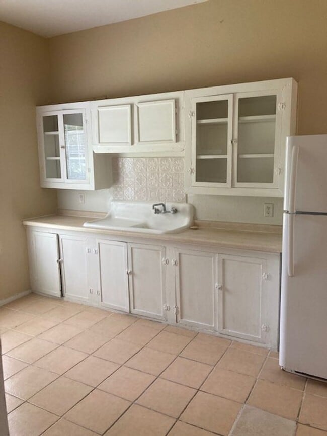 Building Photo - Gulfport 2 Bedroom