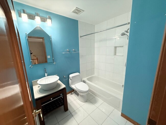 Building Photo - 153 Fulbright Ln