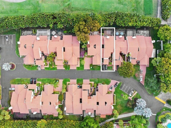 Building Photo - 9340 NW 48th Doral Terrace