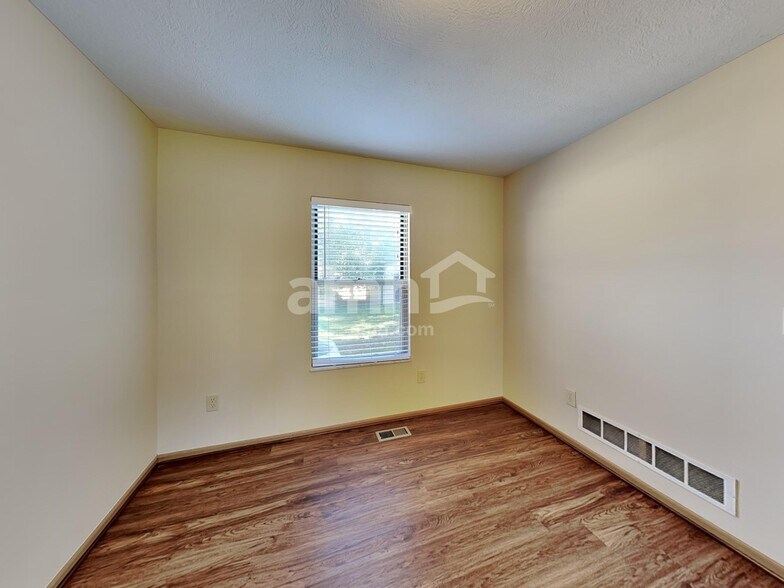 Building Photo - 3452 Oak Bend Blvd