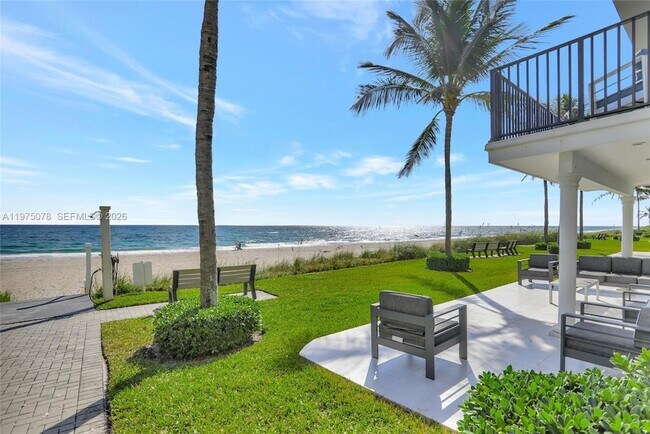 Building Photo - 1194 Hillsboro Mile Unit 1