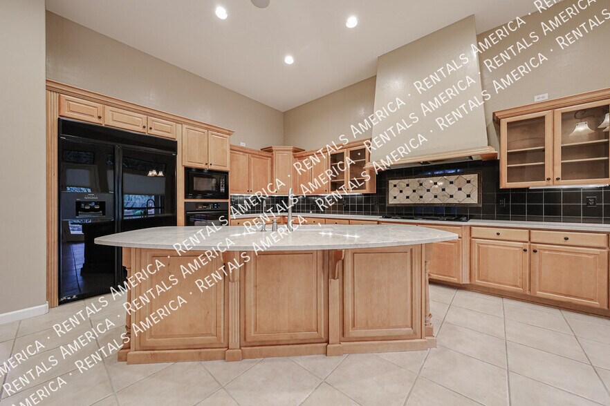 Building Photo - 7931 E Stonecliff Cir