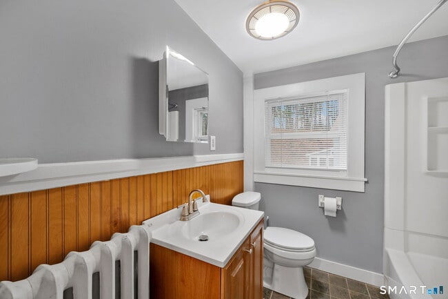 Building Photo - 37 Bushy Hill Rd