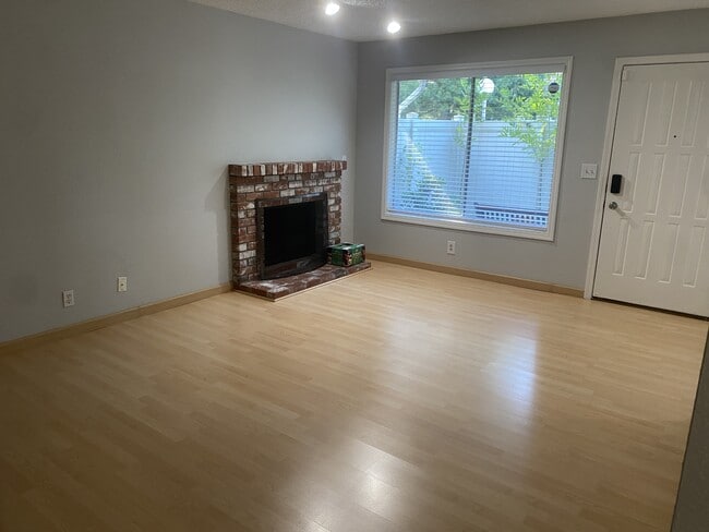 Building Photo - 2539 Blue Rock Ct
