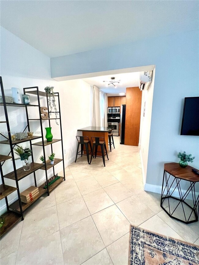 Building Photo - 919 Michigan Ave