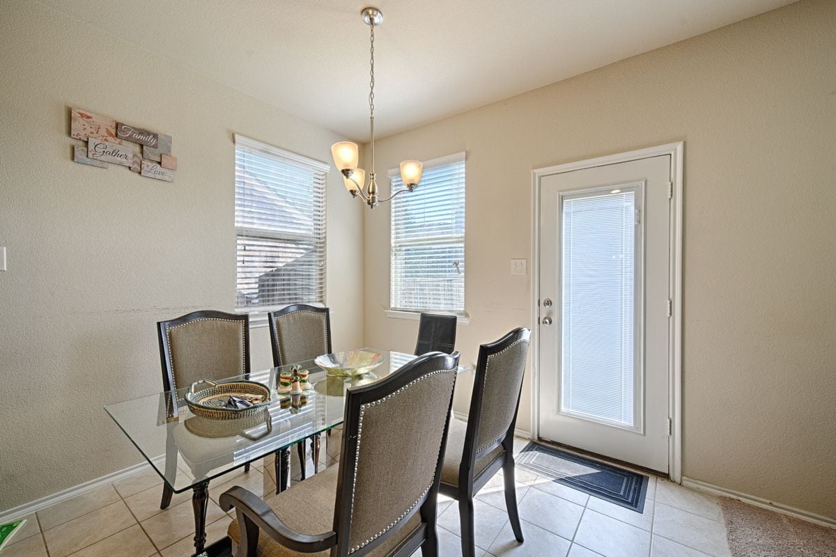 Building Photo - 3522 Van Zandt Rd