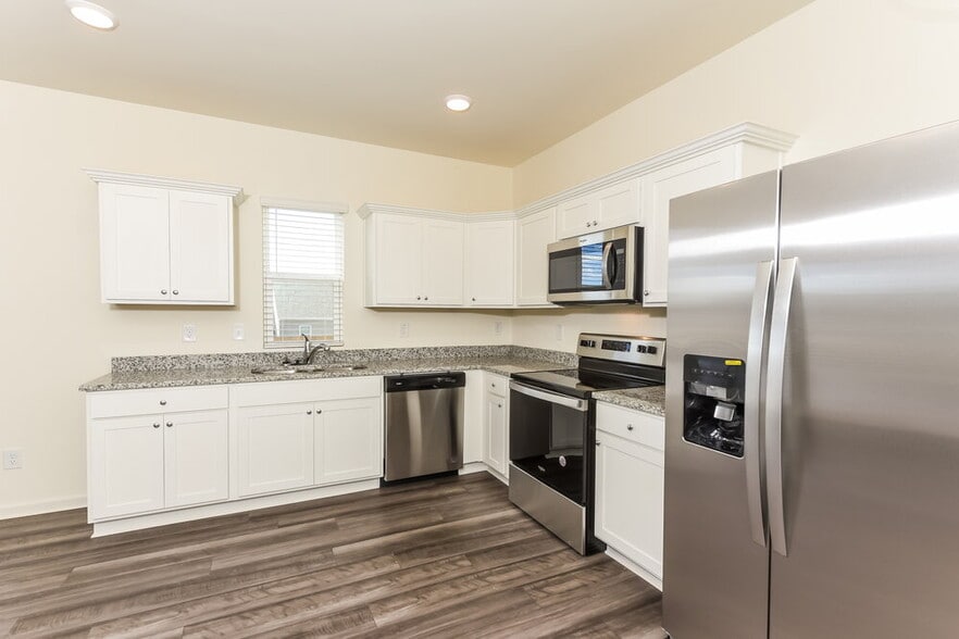 Building Photo - 332 Knightsbridge Ln